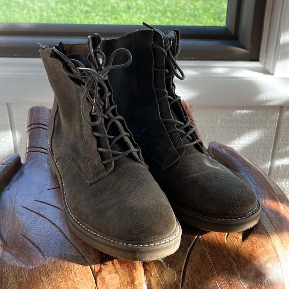 Comfortiva align lace up zipper back suede boots size 10